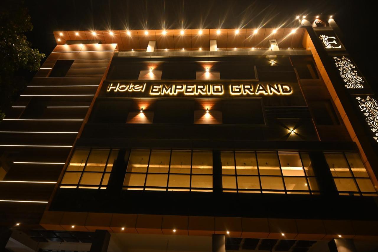 Hotel Emperio Grand לקנאו מראה חיצוני תמונה